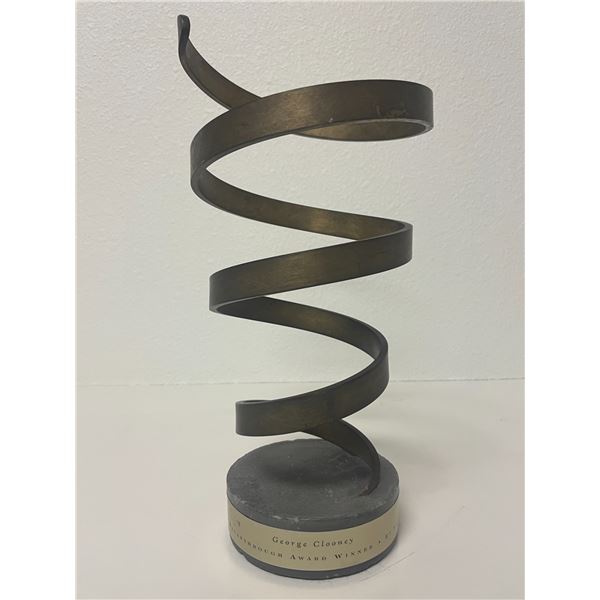 E! Entertainment TV Award 1995 Breakthrough Award winner George Clooney