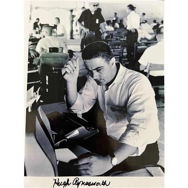 American Journalist  Hugh Aynesworth  signed photo