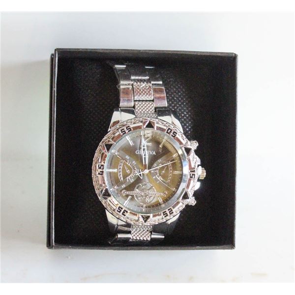 LADIES FASHION WATCH; GENEVA BLING STYLE SILVER