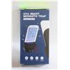 Image 1 : NEW SMART FLYING INSECT TRAP 2-IN-1 PLUG IN