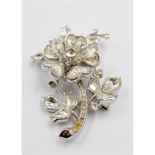TRIFARI BROOCH *MISSING ONE SMALL STONE*
