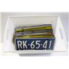 Image 1 : BIN OF 20 OLD LICENSE PLATES