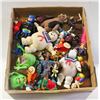 Image 1 : LOT OF VINTAGE FIGURES
