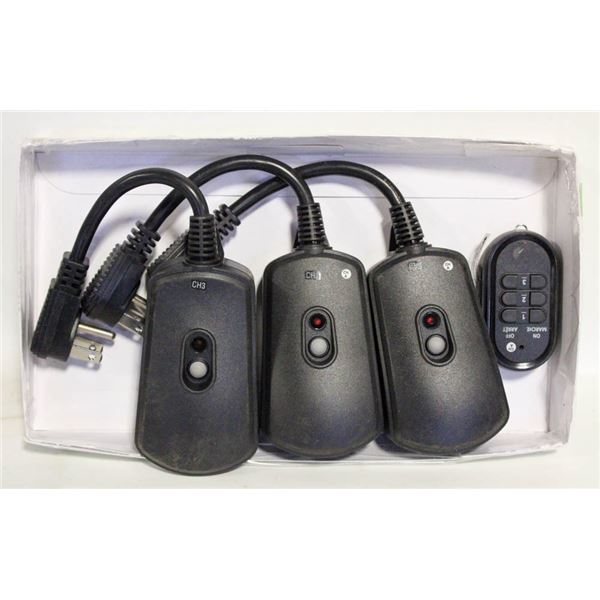 LOT OF 3 YARD LIGHT SOLAR KITS WITH REMOTE