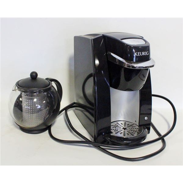KEURIG AND STEEPING TEA POT