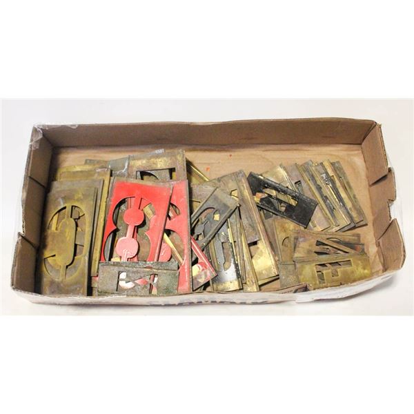 LOT OF BRASS LETTERS AND NUMBERS