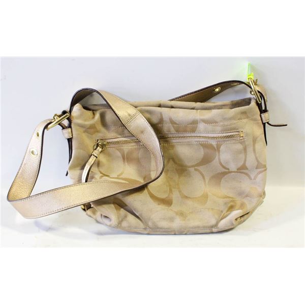 COACH MONOGRAM PURSE