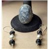Image 1 : 12)  NATURAL GREY/BLUE MOTTLE EFFECT SZ 8 JASPER