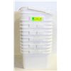 Image 1 : 6 WHIE PLASTIC SQUARE PAILS STACKABLE
