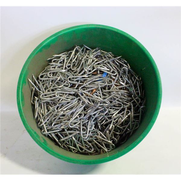 STEEL FENCING STAPLES 18 POUNDS APPROX