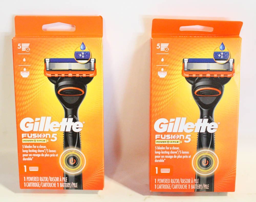 2 NEW GILLETTE FUSION 5 RAZORS