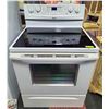 Image 1 : WHITE WHIRLPOOL ELECTRIC RANGE W/USER INSTRUCTIONS