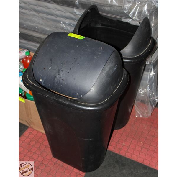 LOT OF 2 GARBAGE BINS 1 LID BROKEN