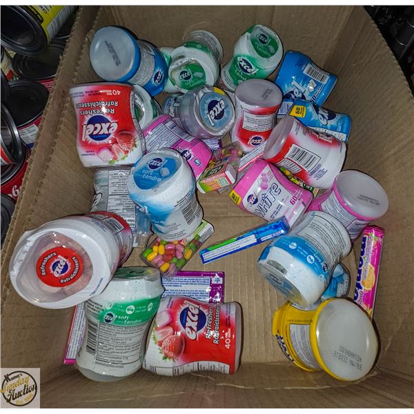 LOT OF ASSORTED GUM AND TIC TACS