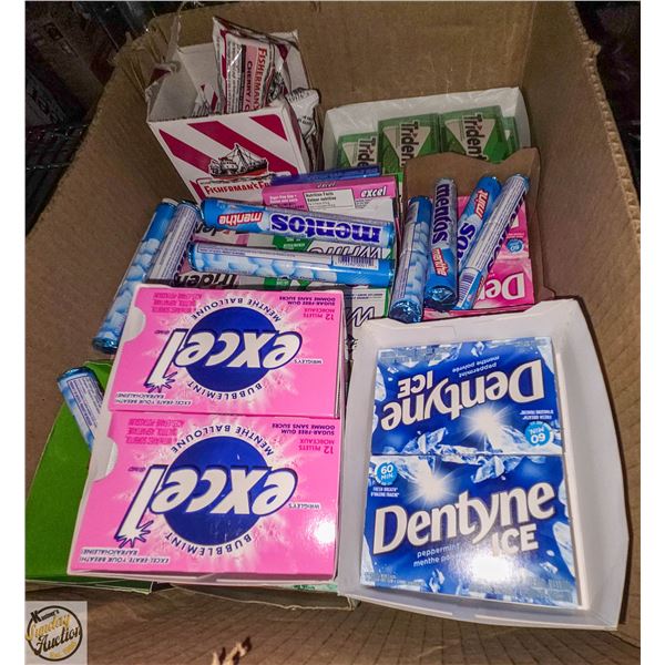 LOT OF ASSORTED GUM MENTOS AND LOZENGES