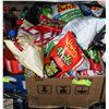 Image 1 : LARGE LOT OF ASSORTED CHIPS