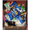 Image 1 : FLAT OF ASSORTED SMALL BAGS OF CHIPS