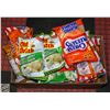 Image 1 : FLAT OF ASSORTED SMALL BAGS OF CHIPS