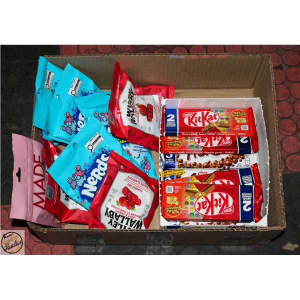 FLAT OF CANDY AND CHOCOLATE BARS