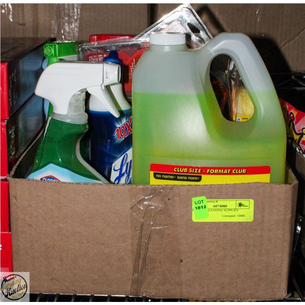 FLAT OF CLEANING SUPPLIES