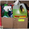 Image 1 : FLAT OF CLEANING SUPPLIES