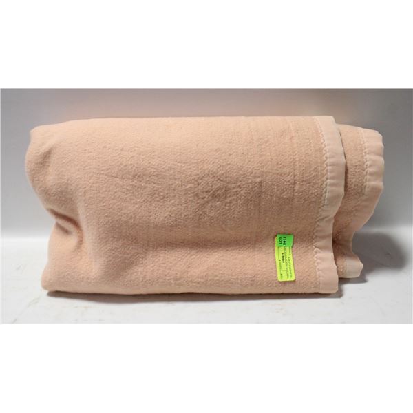 VINTAGE PEACH WOOLEN DOUBLE BLANKET-ESTATE