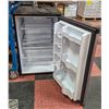 Image 2 : WHIRLPOOL MINI FRIDGE *AS IS