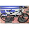 Image 1 : 21 SPEED DIADORA MOUNTAIN BIKE WITH DISC BRAKES
