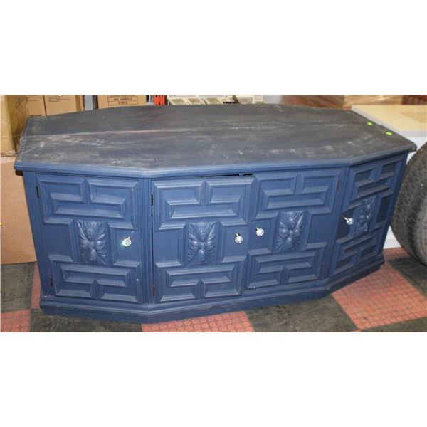 VINTAGE WOOD PAINTED REFINISHED SIDEBOARD H-30.5"