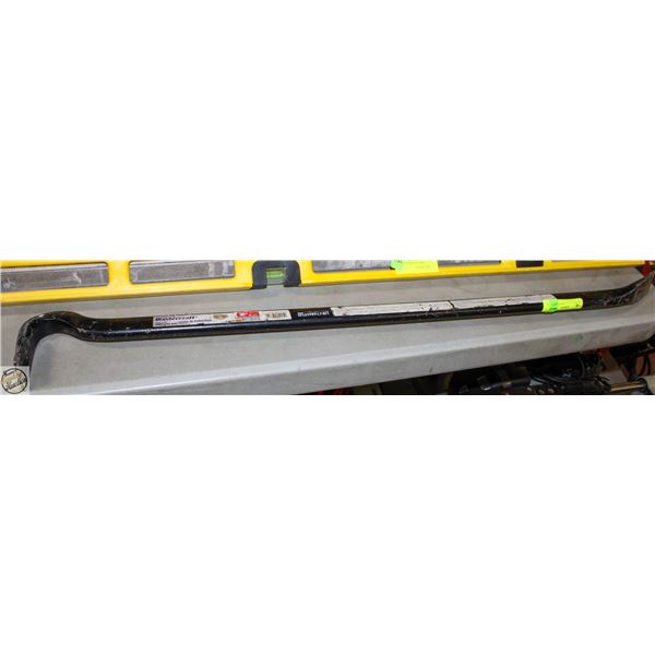 HEAVY DUTY WRECKING BAR 36"