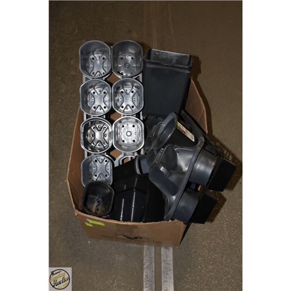 FLAT OF ASSORTED PLANTING POTS