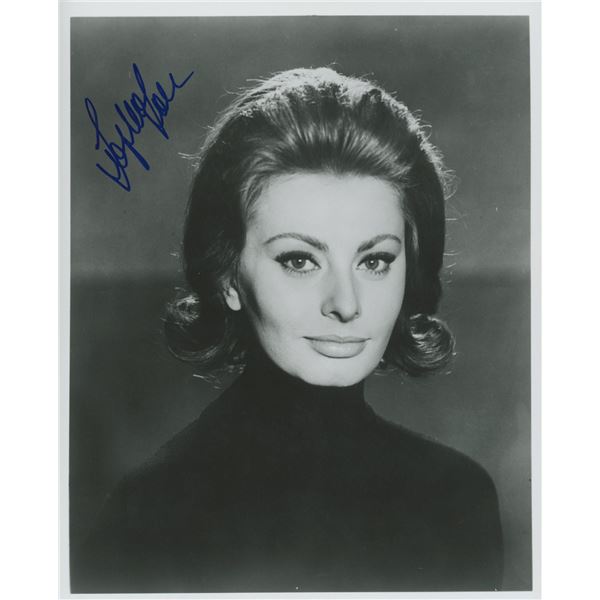 Marriage Italian Style Sofia Loren signed photo. GFA Authenticated