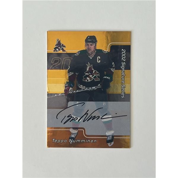 Phoenix Coyotes Teppo Numminen 2002 Signature Series #110 signed trading card