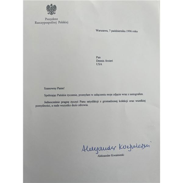 Former Polish President Aleksander Kwaśniewski signed letter