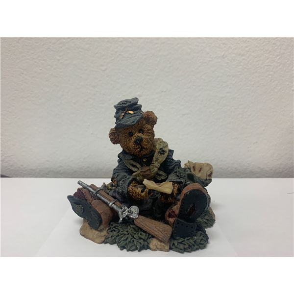 Boyd's Bear Civil War statue