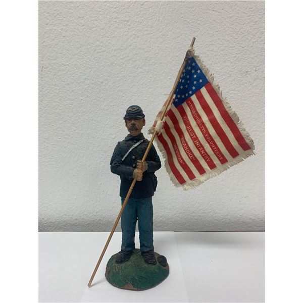 Union Soldier with flag statue