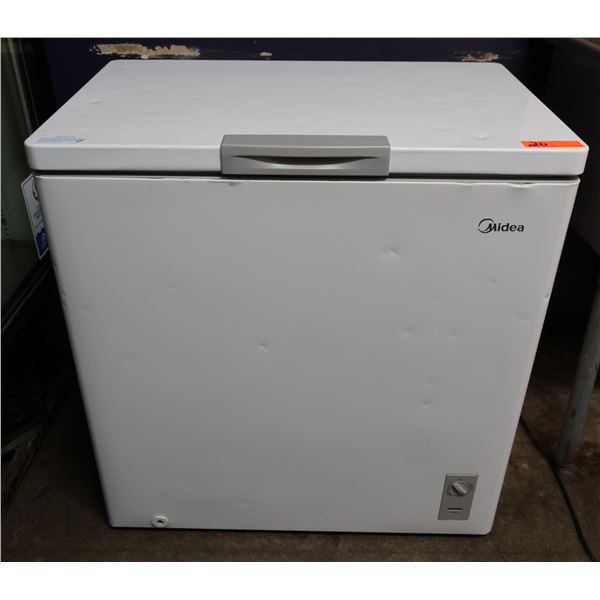 Midea MRC07M6AWW Chest Freezer (gets cold)
