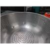 Image 18 : Multiple Metal Mixing Bowls & Strainers, Misc Sizes