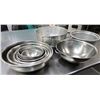 Image 1 : Multiple Metal Mixing Bowls & Strainers, Misc Sizes