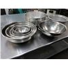 Image 2 : Multiple Metal Mixing Bowls & Strainers, Misc Sizes