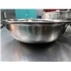 Image 4 : Multiple Metal Mixing Bowls & Strainers, Misc Sizes