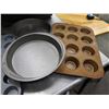 Image 9 : Multiple Plastic Bins, Muffin Tins, Bundt & Cake Pans, etc Misc Sizes