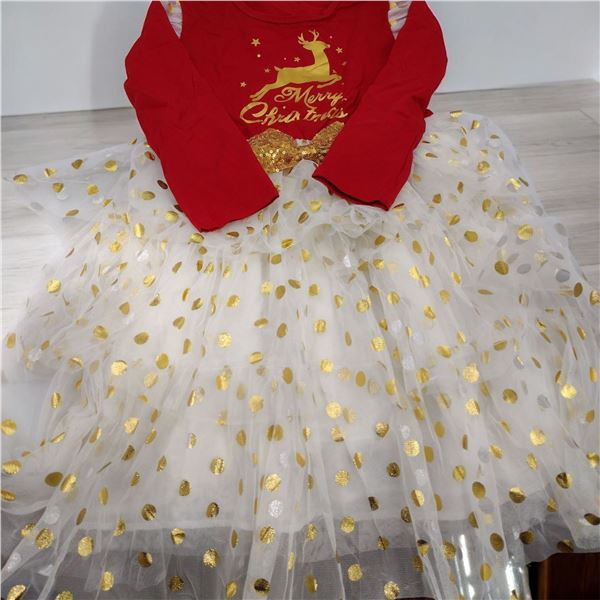 Girls Merry christmas dress (5-7 years) Size 6