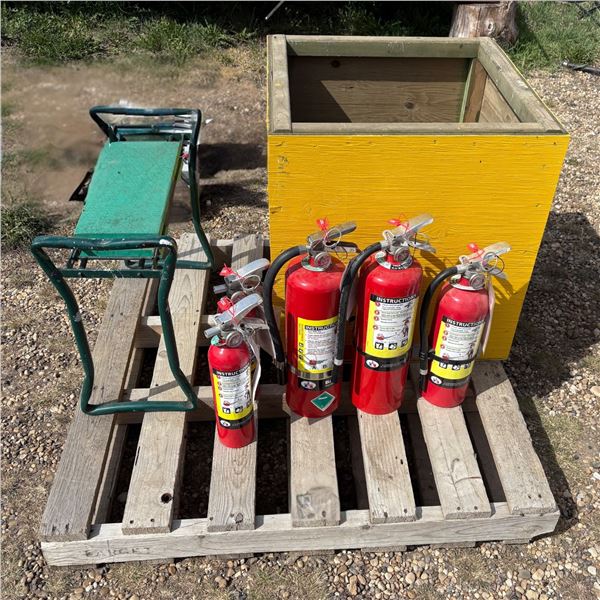 Outsunny Padded Garden Kneeler - Yellow Wood Box - 5 Fire Extinguishers