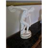 Image 3 : Italian White Marble Sculpture, Male Discus Thrower, Signed by Arnaldo Giannelli 7" Dia (Base), 18"H