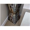 Image 7 : Venus de Milo Contemporary Cast Sculpture Reproduction 34"H on Lacquered Stand 14" x 14" x 34"