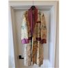 Image 8 : Men's Asian Motif Robe w/ Tie