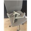 Image 2 : CHAISE DE BUREAU