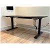 Image 3 : TABLE DE TRAVAIL HAUTEUR AJUSTABLE  ÉLEC. 63"x32"x29-48" PRIME CABLES ERGO