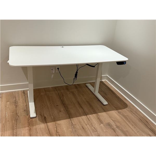 TABLE DE TRAVAIL HAUTEUR AJUSTABLE  ÉLEC. 63"x32"x29-48" PRIME CABLES ERGO